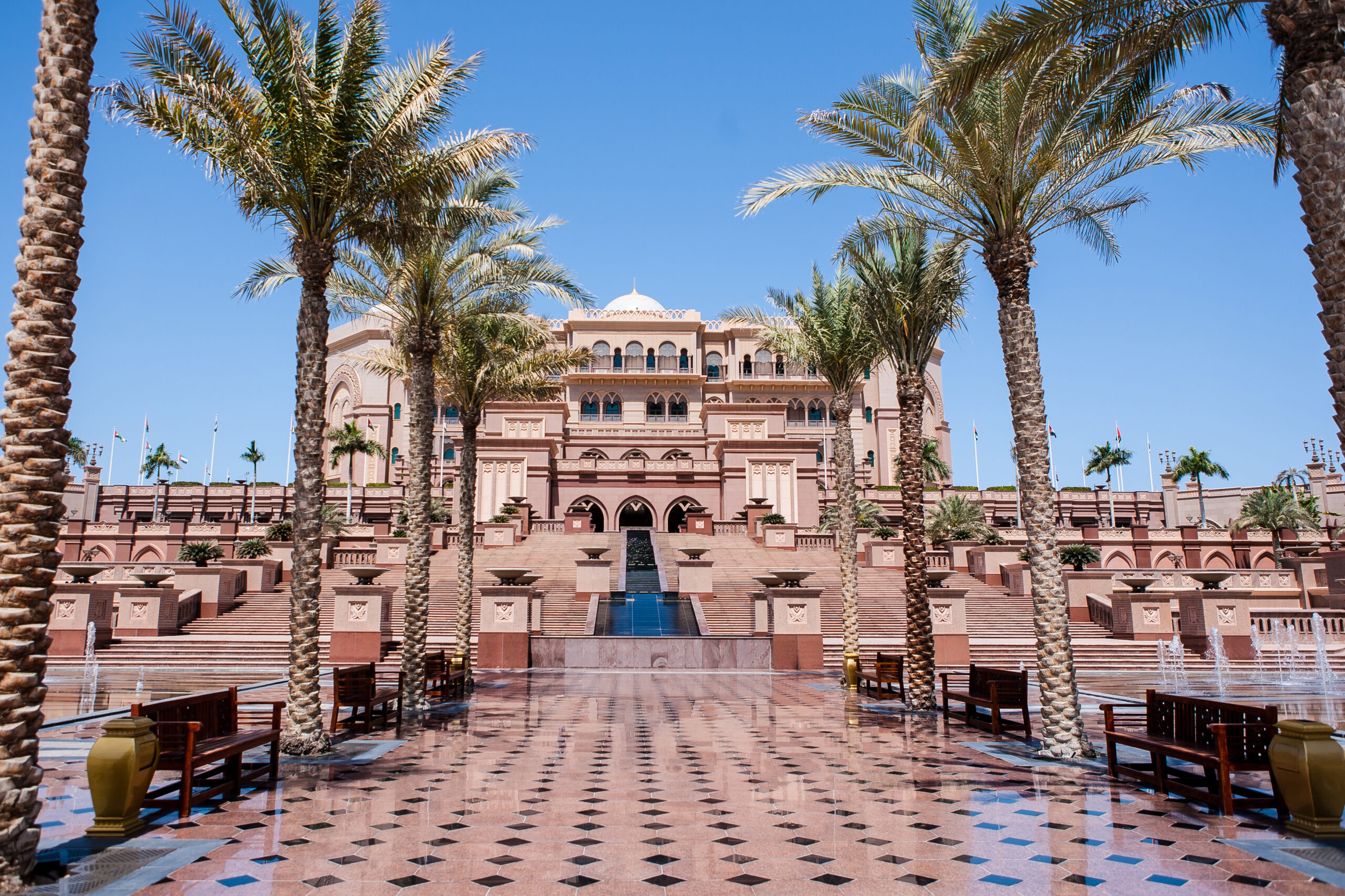 places to visit in abudhabi-emirates palace